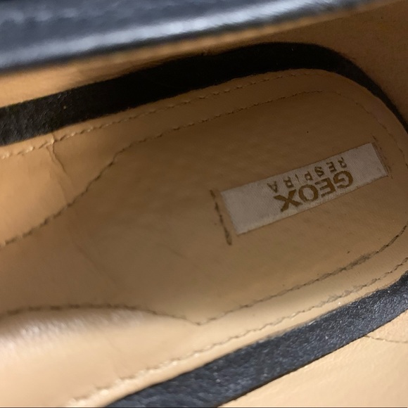 Barely worn Geox flats. Navy blue, size US 10. - Picture 4 of 4